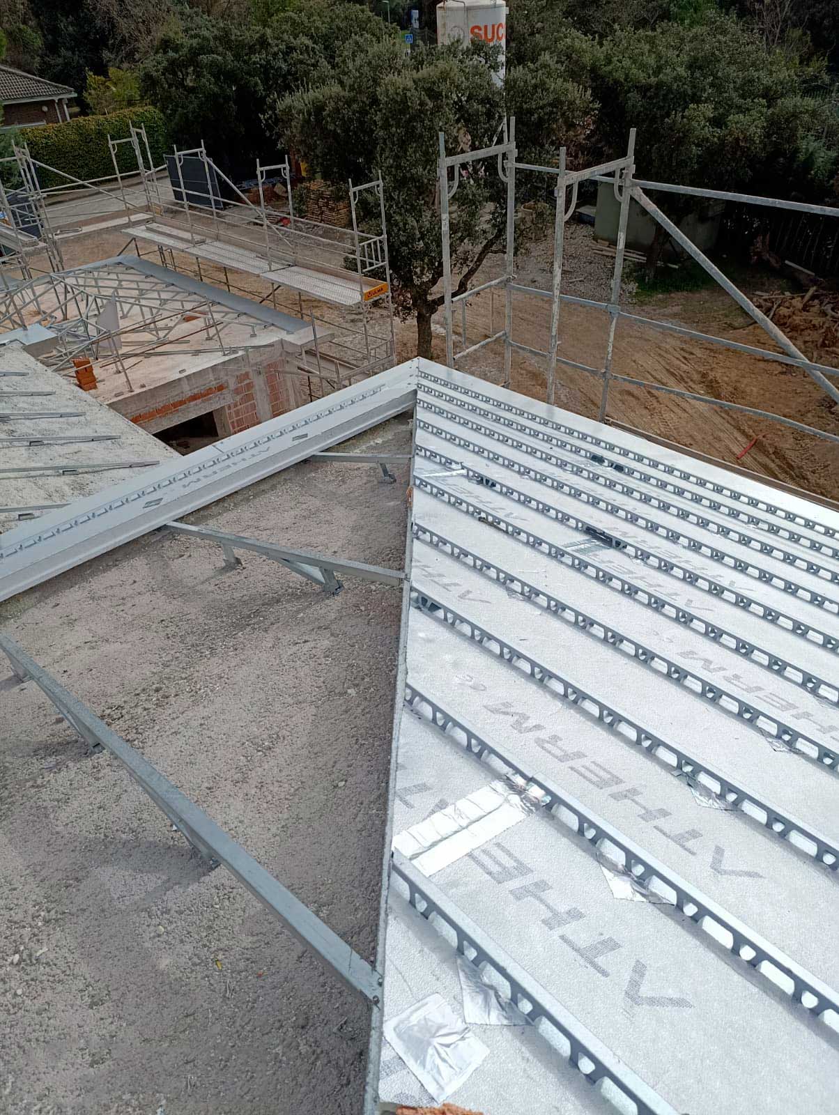 sistemas de aislamiento de tejados y cubiertas