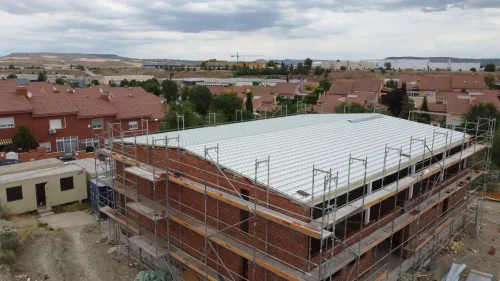 Panel-sanddwich-y-teja-plana-Inova-La-Escandella-Loeches 002