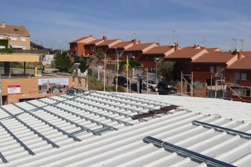 Panel-sanddwich-y-teja-plana-Inova-La-Escandella-Loeches 052